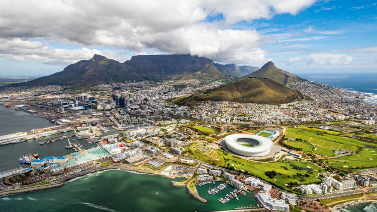 Cape Town stays in the big league of global cities. Photo: Shutterstock