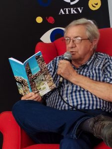 Digter se jongste bundel bespreek by byeenkoms van Durbanville-Poësiekring