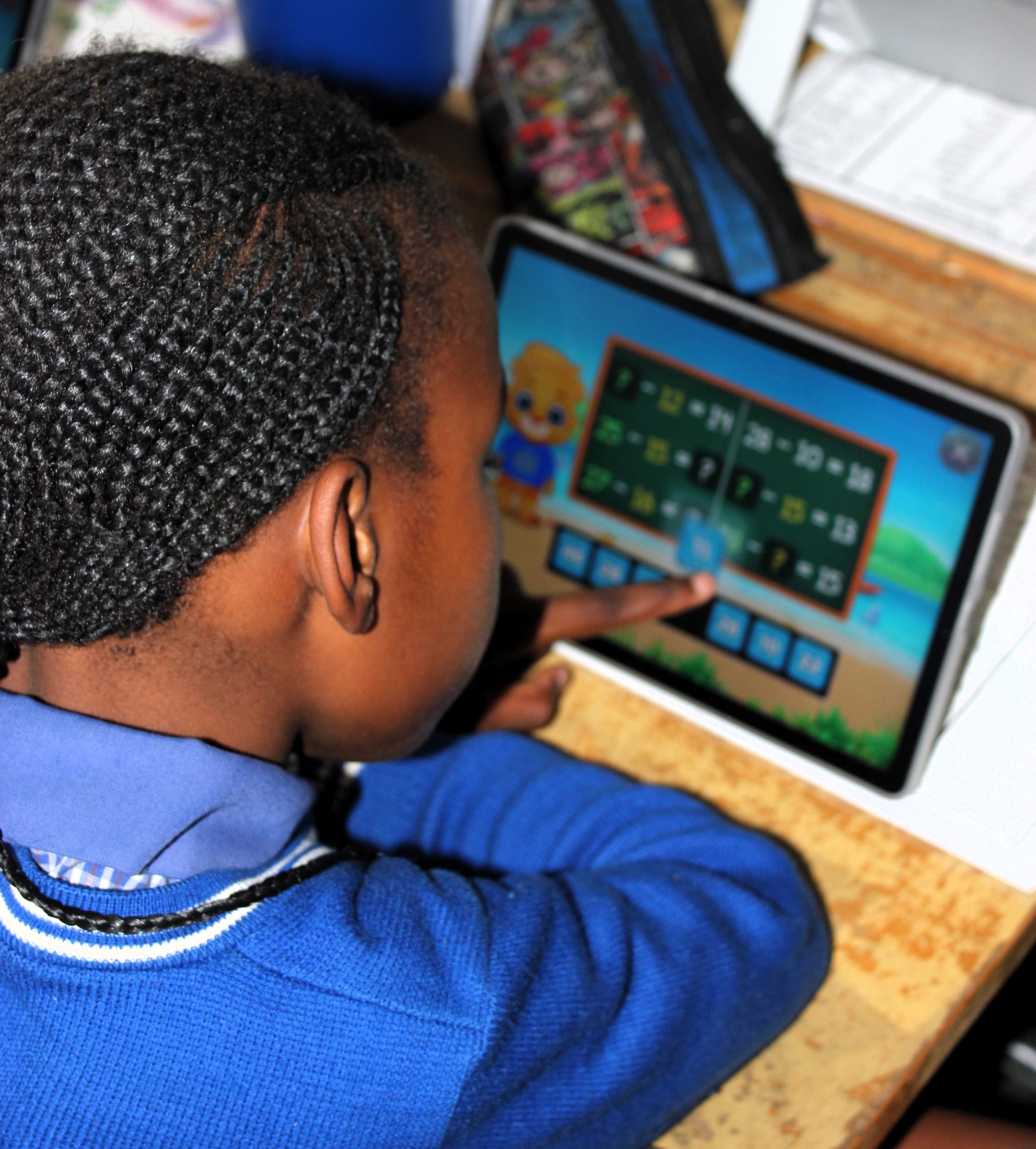 Tygerberg Rotary donates tablets to rural schools in Durbanville