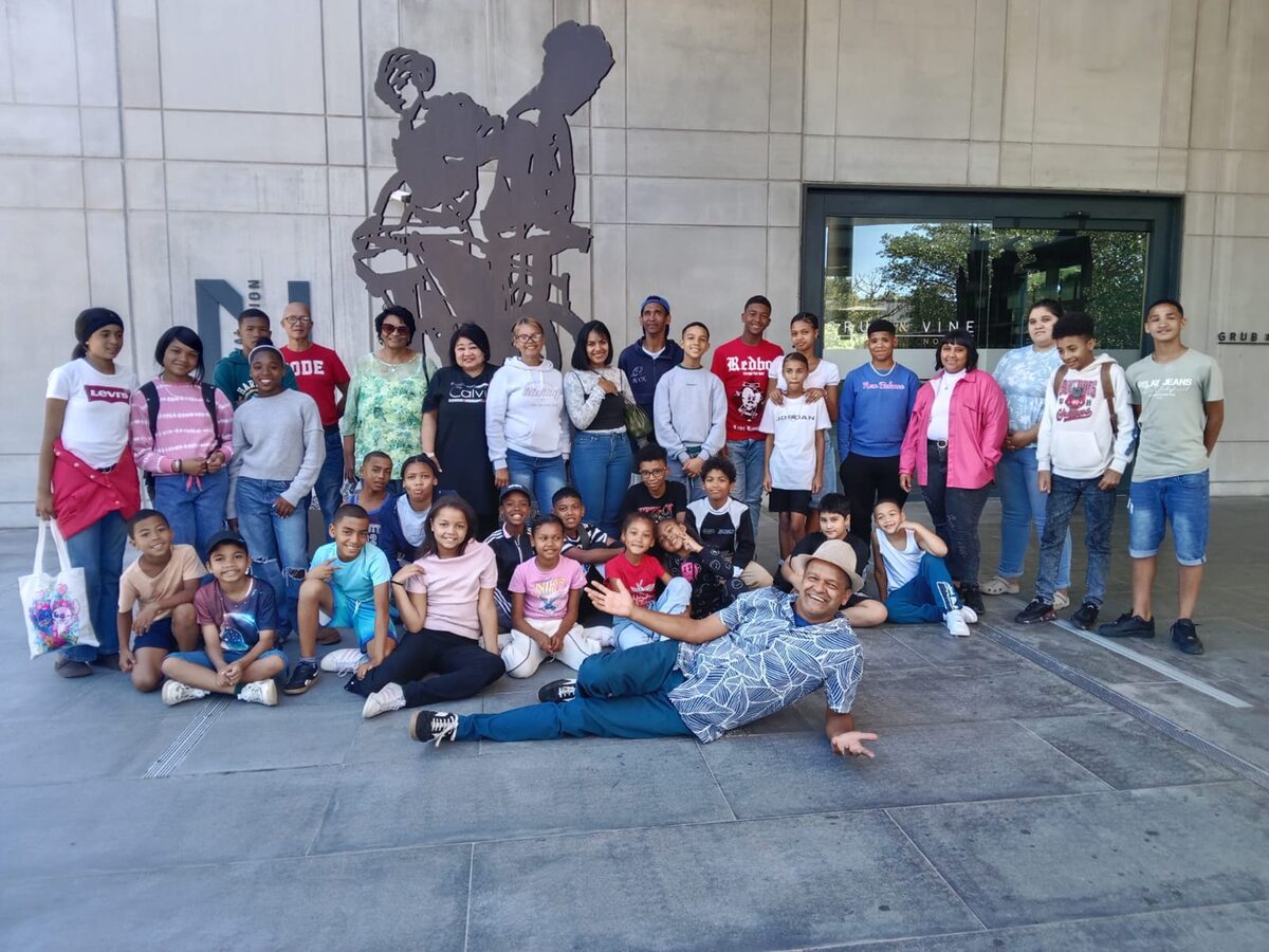 Mark Jeneker Foundation took some of its art pupils to the Norval Institure during the school holidays.