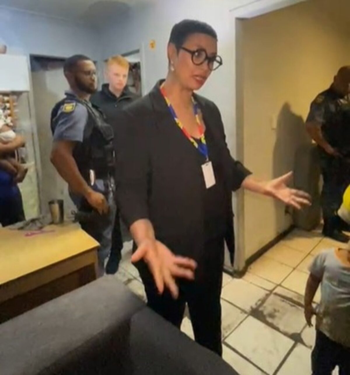 Dereleen James accompanies police to a raid in Lentegeur.
