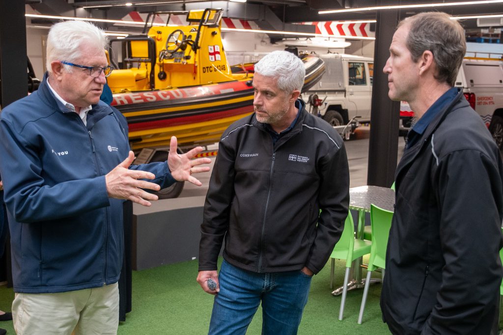Winde speaking to Vonk