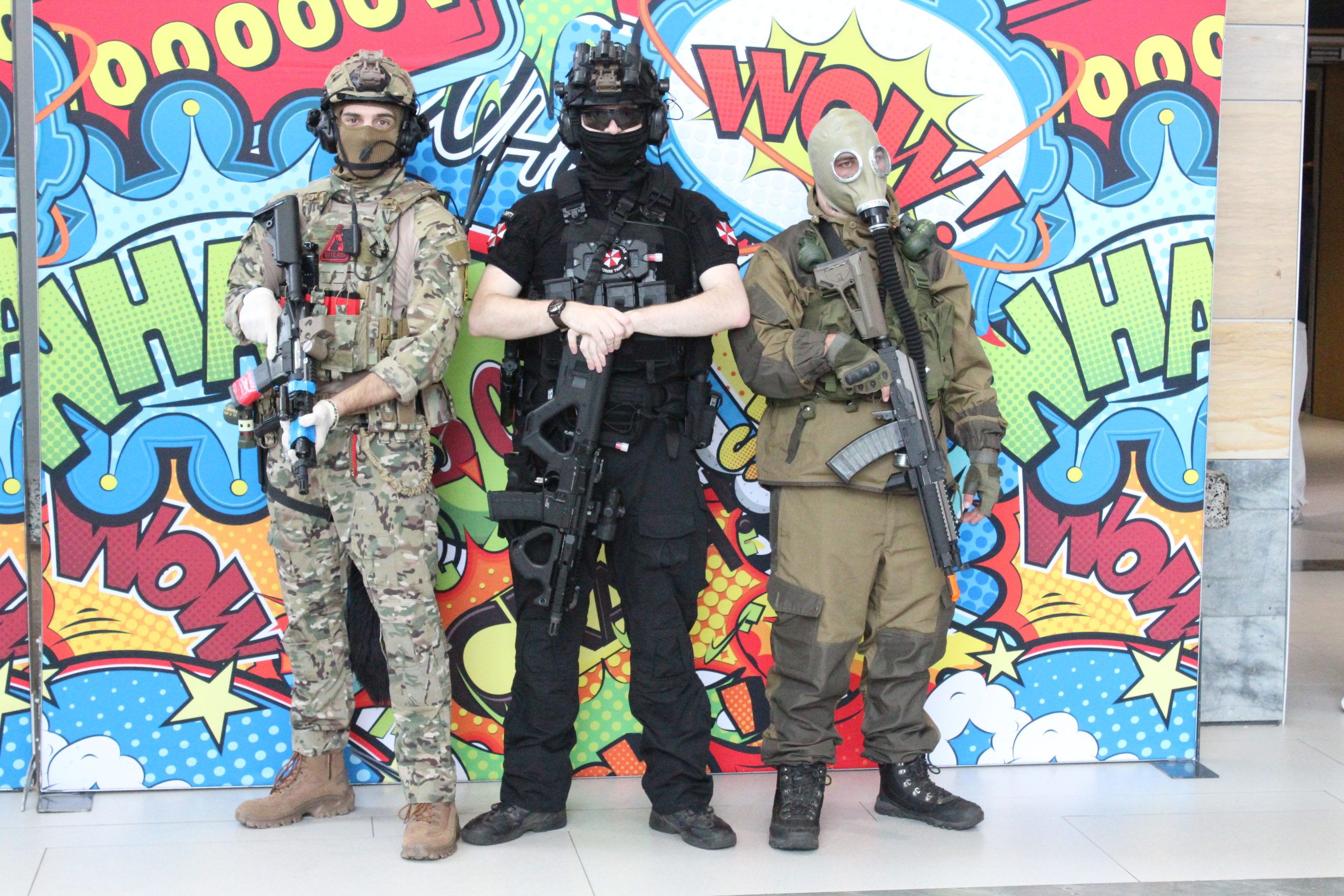 cosplayers