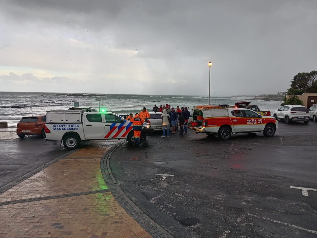 
NSRI and paramedics assist after a dramatic Bloubergstrand rescue.