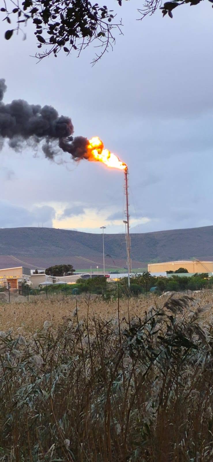 Residents across the Blaauwberg area raised concerns after a large flare was seen at the Astron Energy refinery.