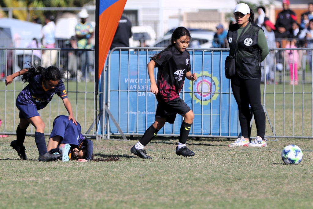 U-12 Girls: Bellville A vs Wynberg St Johns Girls