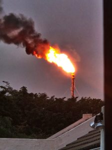 Residents raise concerns over large refinery flare in Milnerton
