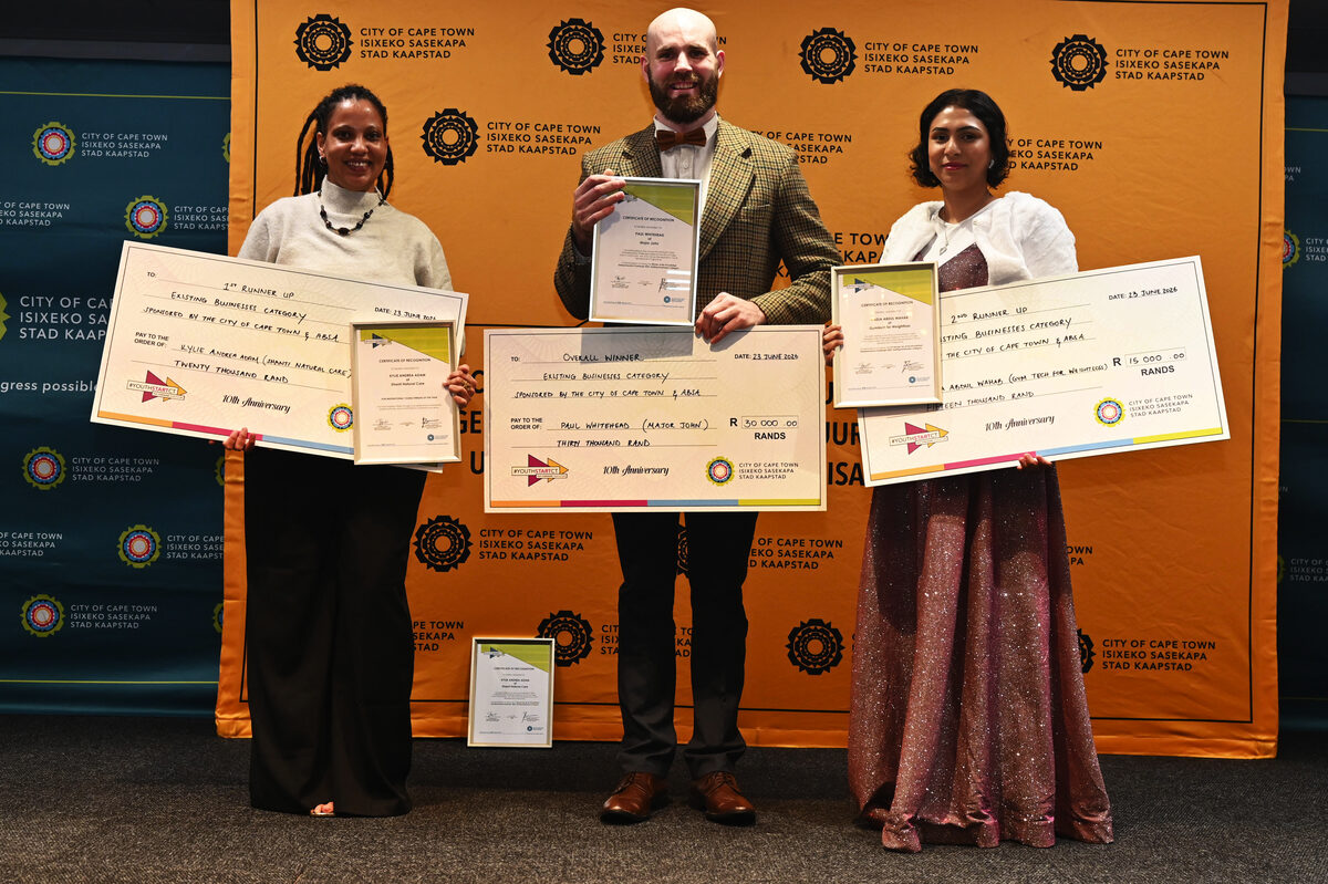 The top three were Paul Whitehead of Major John from Woodstock, with Kylie Andrea Adam of Shanti Natural Care from Gardens (left) and Nadia Abdul Wahab.