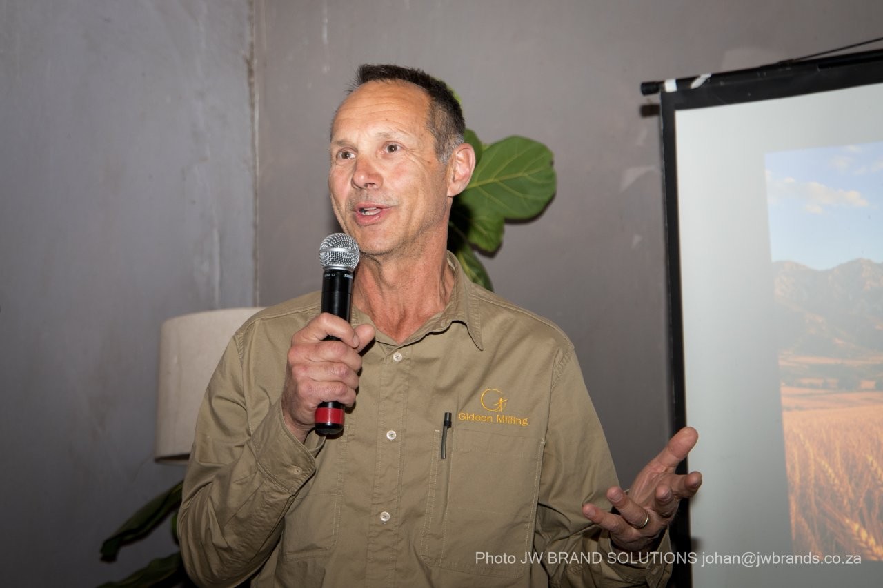 Aubrey Terblanche, stigter en hoof- uitvoerende beampte van Gideon Mills, het 'n inspirerende boodskap gelewer. Foto: Johan Winterbach/JW Brands