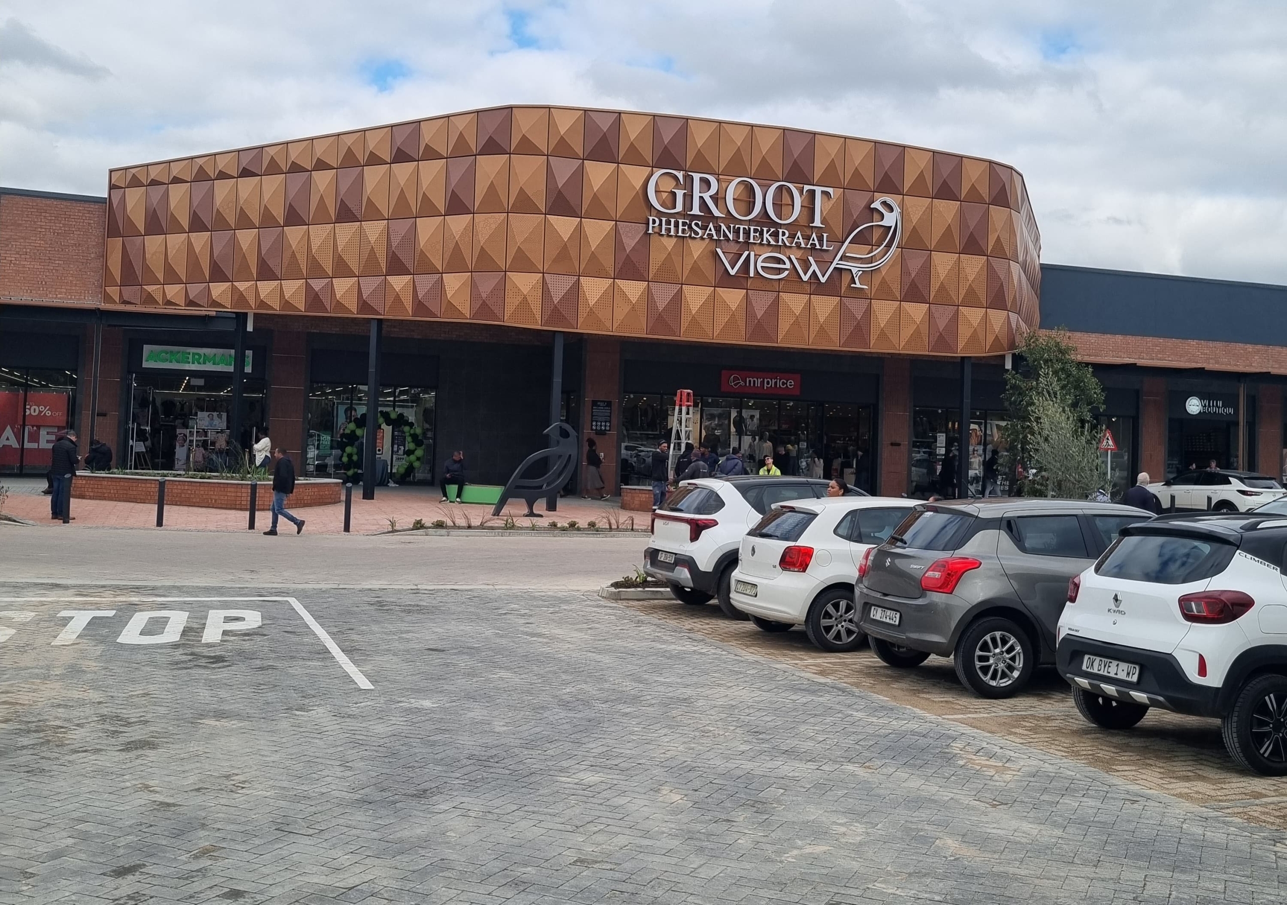 Groot Phesantekraal View shopping centre in Durbanville