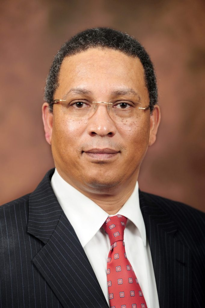 Dr. Ivan Meyer, die Wes-Kaapse minister van landbou, ekonomiese ontwikkeling en toerisme, is een van die sprekers.