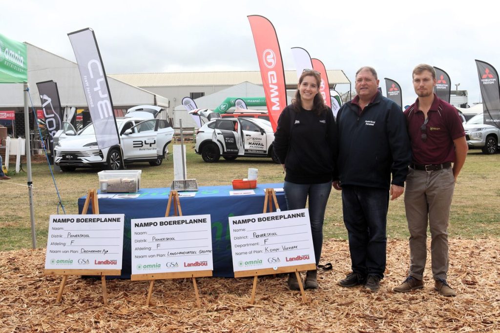 Die Pionierskool vir siggestremdes op Worcester het drie uitvindsels ingeskryf .