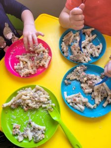 Leë kosblikke en honger mae is werklikheid vir talle kinders in Wes-Kaap