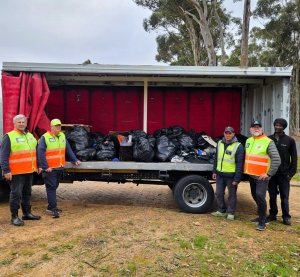 Mandela Day clean-up held in Racecourse in Durbanville