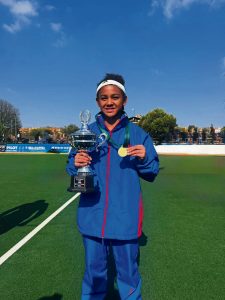 Zara helps WP clinch national hockey gold