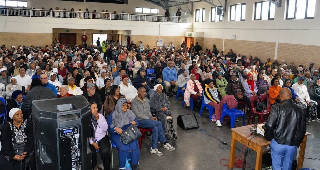 Hundreds of pensioners met in Cedar High School hall to plan pickets against the low senior citizens grant they receive.