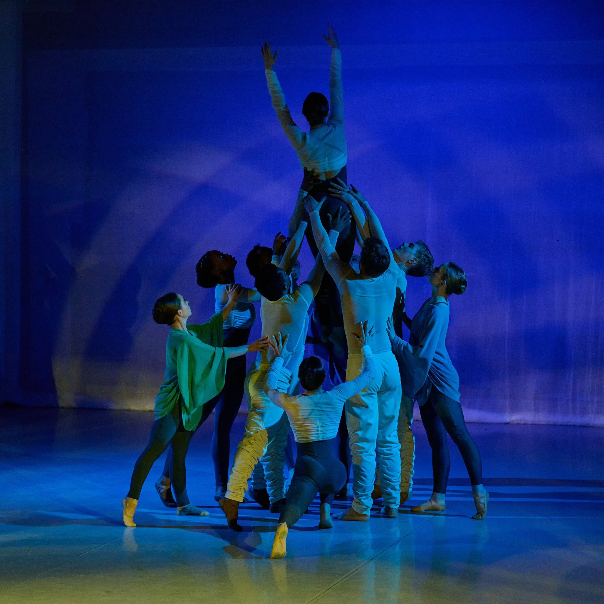 WGRUV Dance company