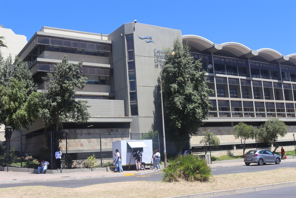 Higher education minister intervenes as CPUT remains shut after violent protests