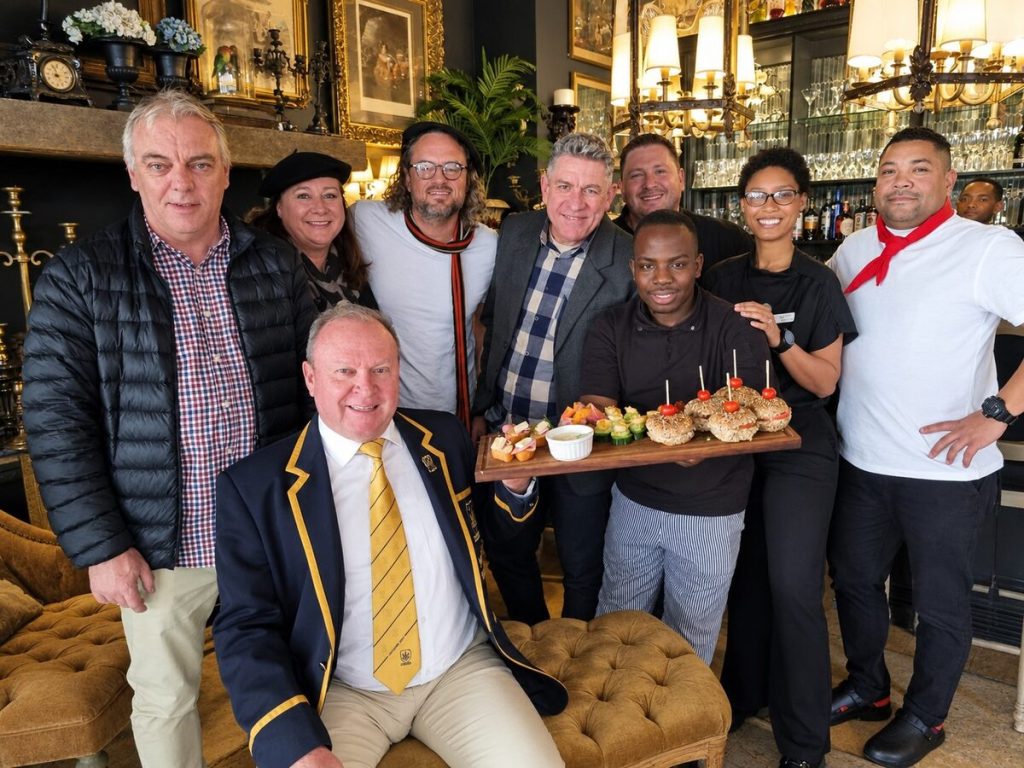 Die Gastronomie-kosfees deur die Hoërskool Durbanville se Durbiebond is verlede Dinsdag bekendgestel.