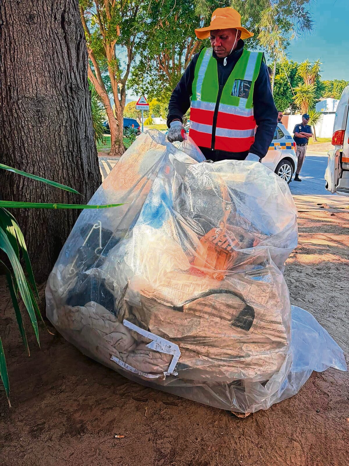Rough sleepers and waste hotspots tackled in Ward 113.