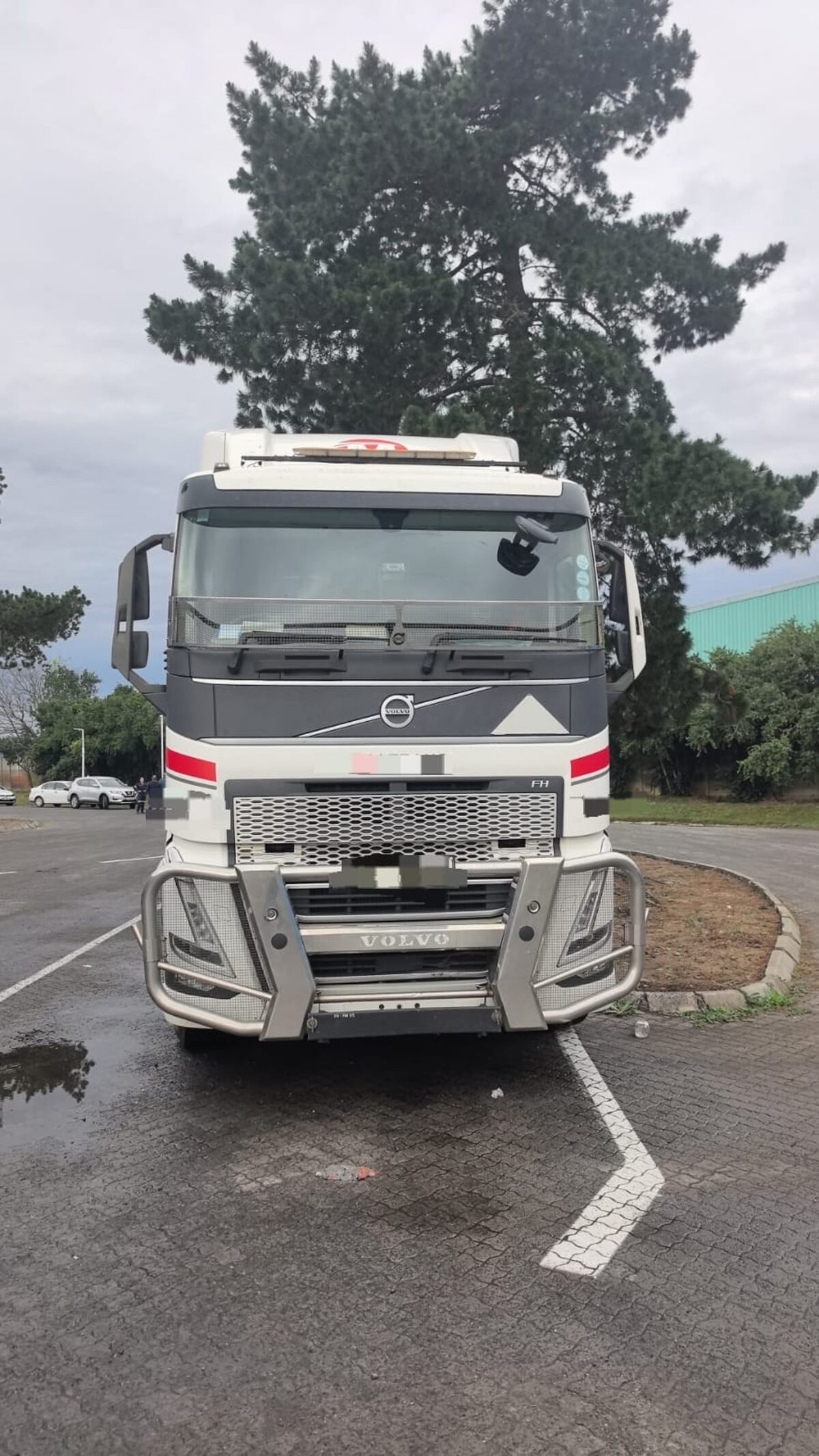The Volvo truck transported drugs from Johannesburg to Cape Town.