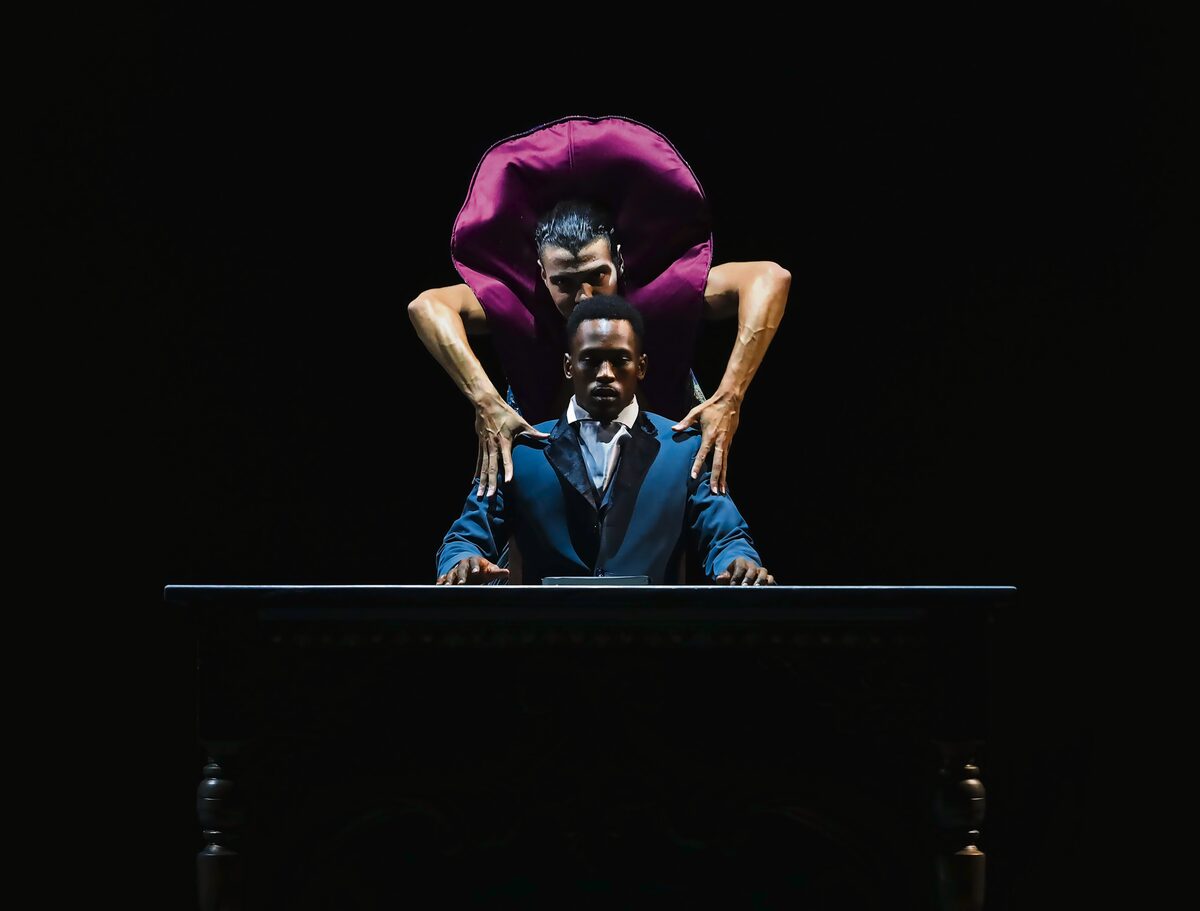 Popular Dracula ballet back on stage at Artscape for six shows end October