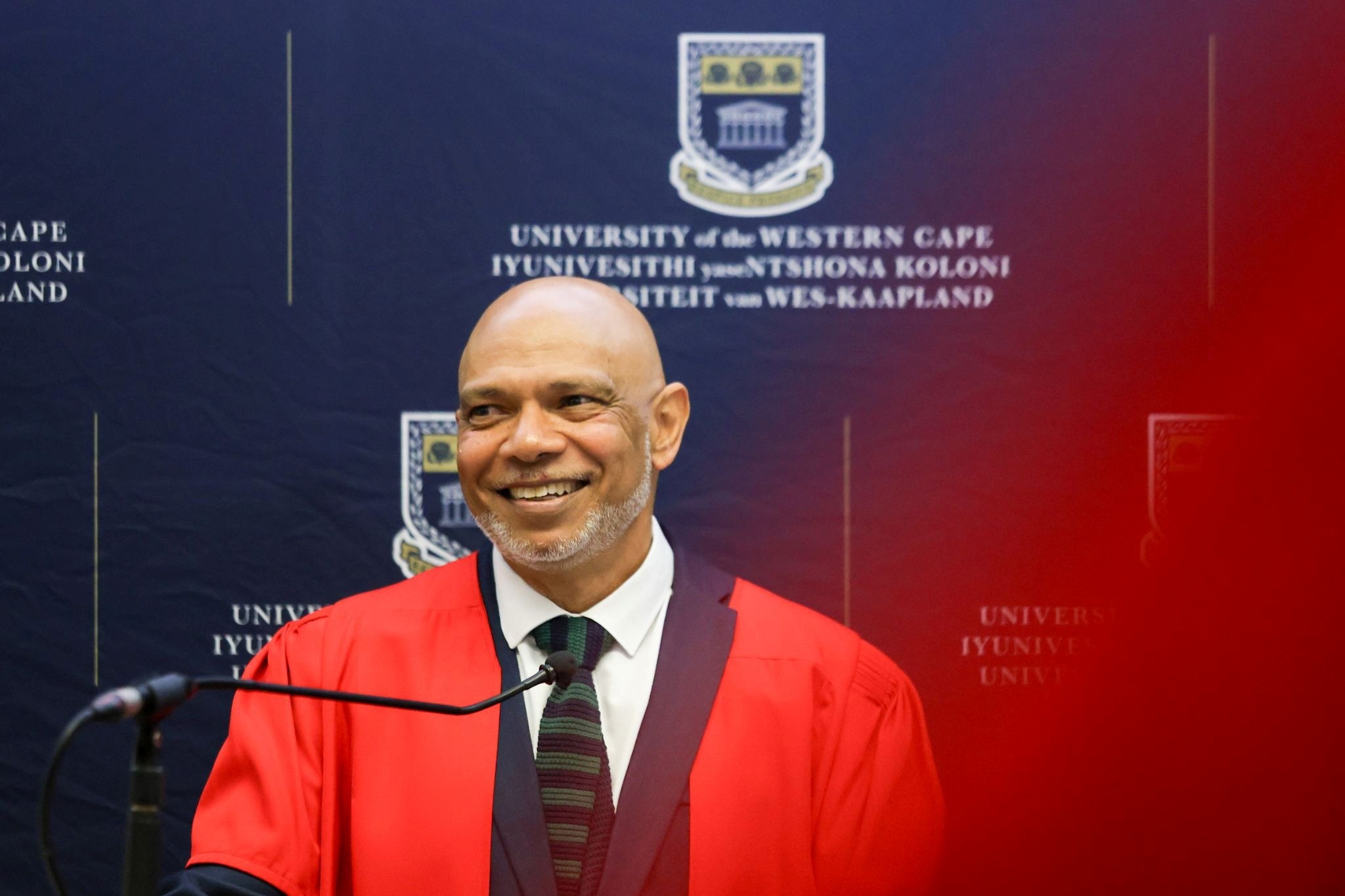 Prof Trevor Moodley delivering his inaugural lecture.