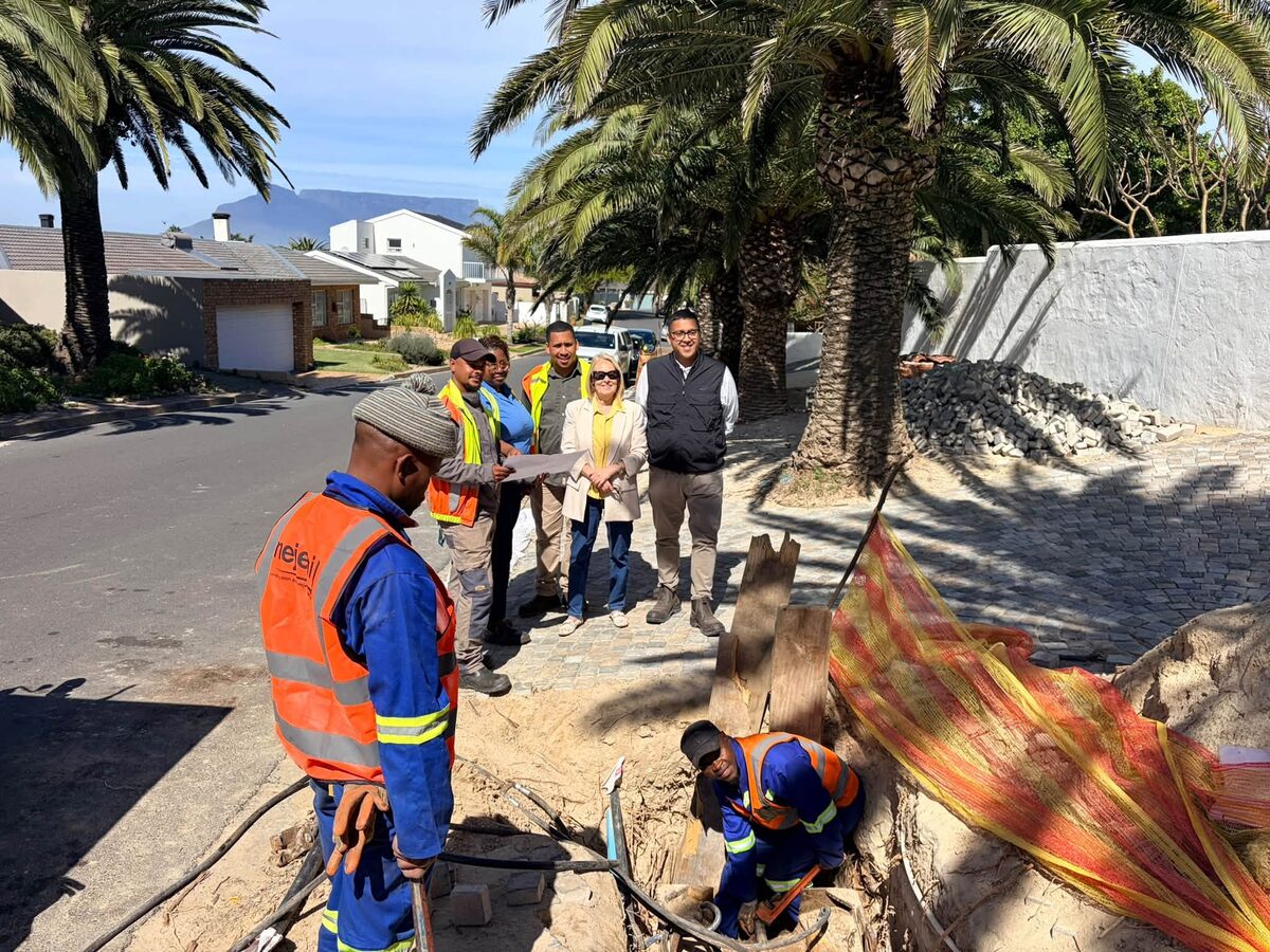 water pipe replacement project in Flamingo Vlei.
