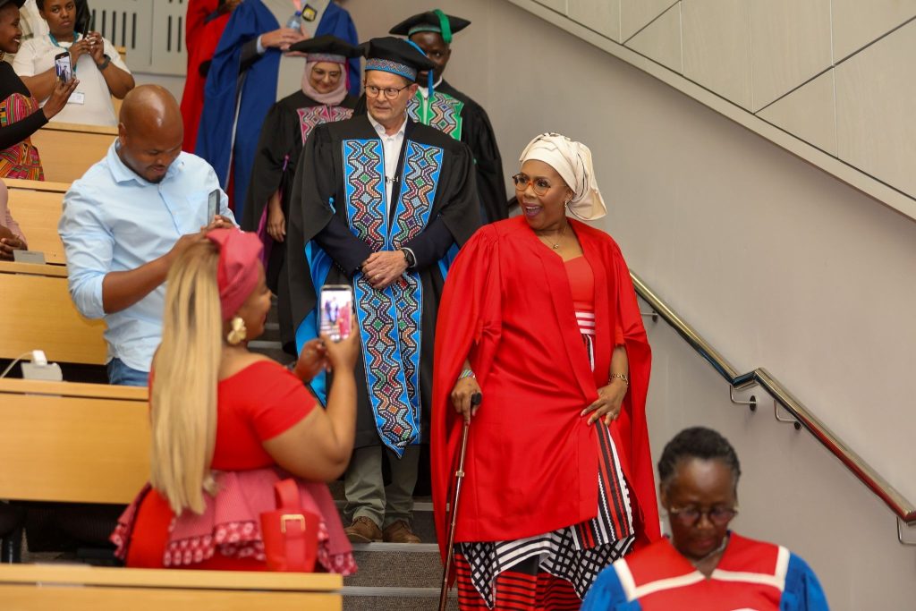 Prof Fanelwa Ngece-Ajayi walked in with the academic procession at her inaugural lecture
