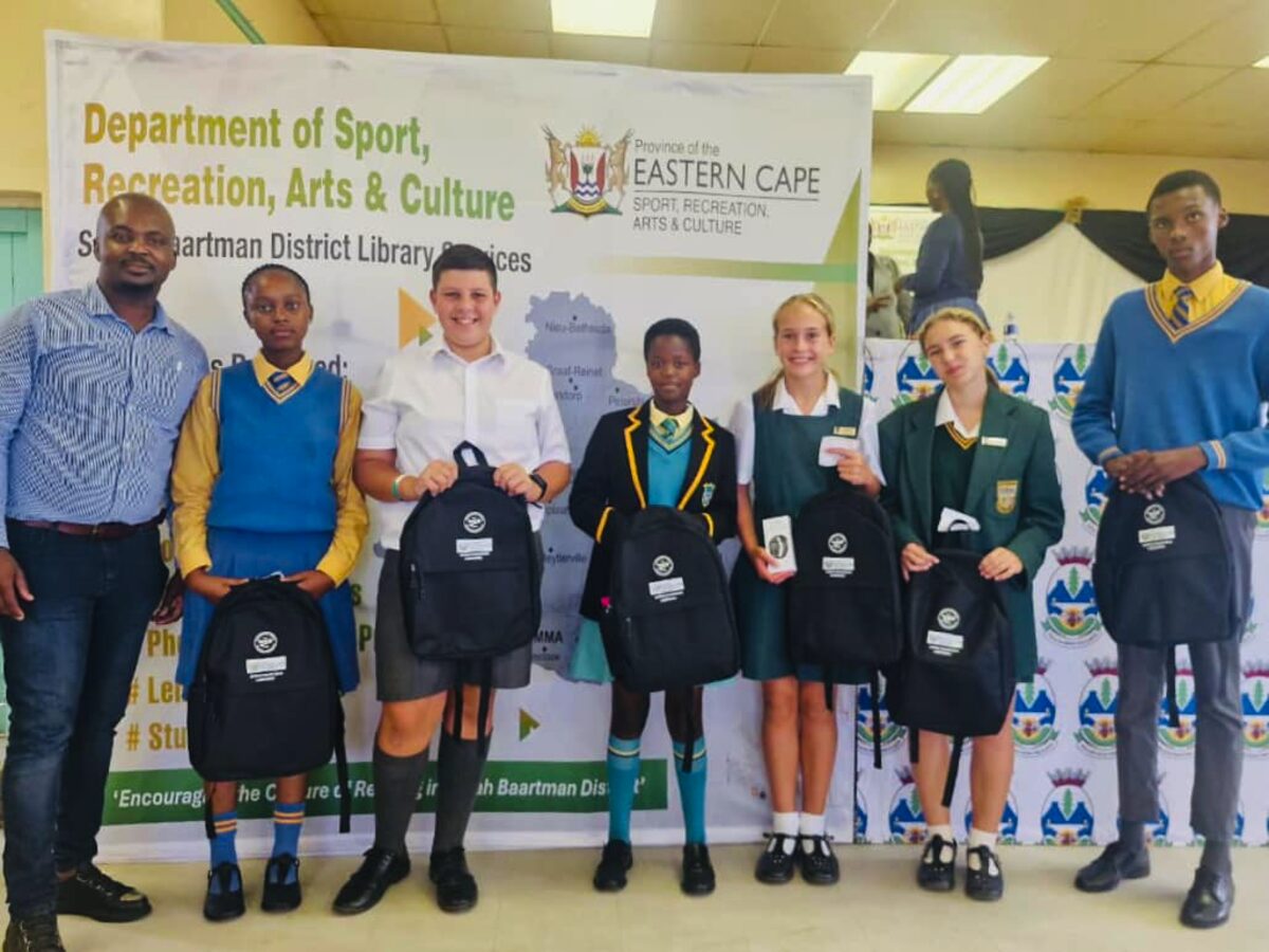 Learners from the Valley represented the municipality at the district level of the South African Library Week competition which took place at the Koukamma Municipality recently. From left are Lonwabo Heleni (Principal Librarian), Shelly Olono Khalimashe, MX van der Mecht, Siko Achumile, Mieke Pienaar, Monique Van Ghent, and Ophola Jongilanga.