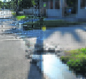 Stench of overflowing sewer spoils fresh air