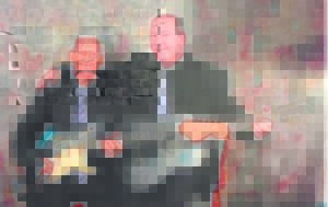 Veteraan musikante reik CDs uit