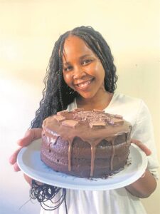 Local woman bringing connection, cake to Kariega