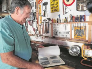 Smith op die uitkyk vir die laaste klomp vir sy versameling