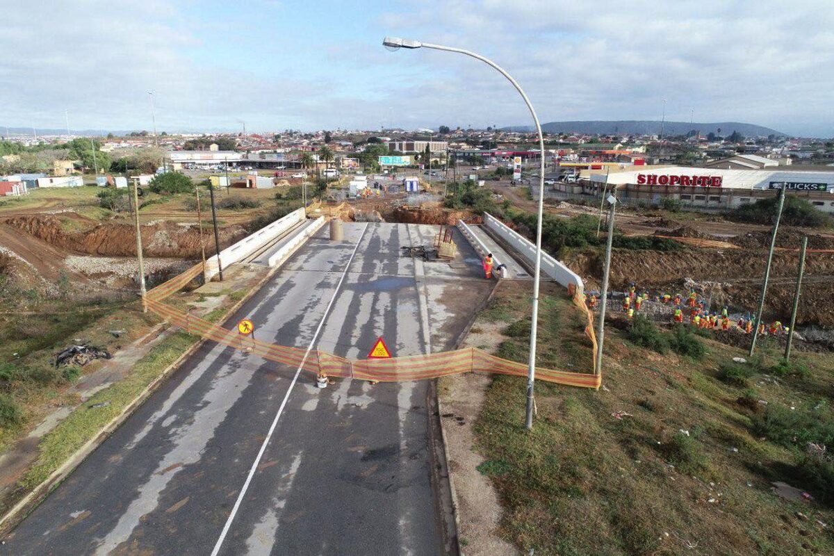 The Matanzima Bridge construction continues without any hiccup.