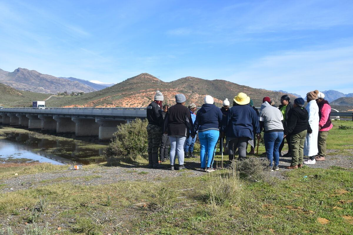 Inwoners soek na die vermiste Murcia Kock.