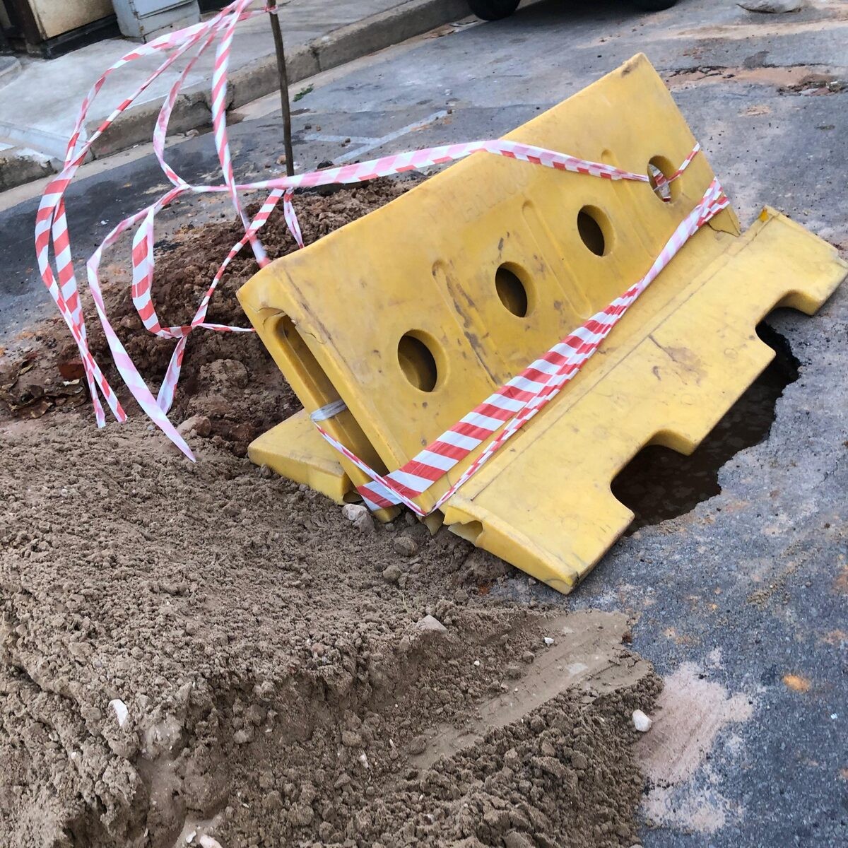 The unattended water leak in Daly Street created a hole in the street, prompting the closure of the street.