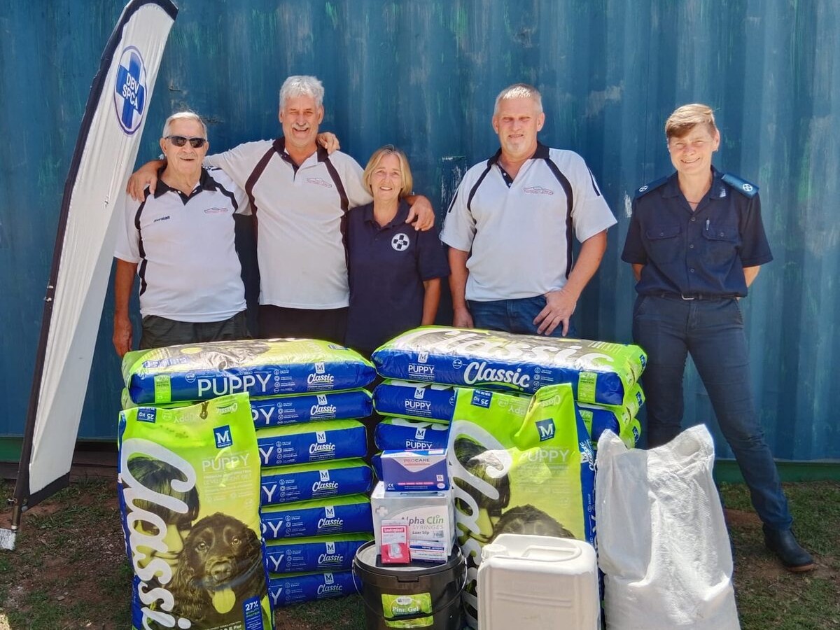 Pictured from left are Herman Stumke, Pierre Janse van Rensburg, Deirdré Swift, Juvaan du Toit and Marion Diener.
