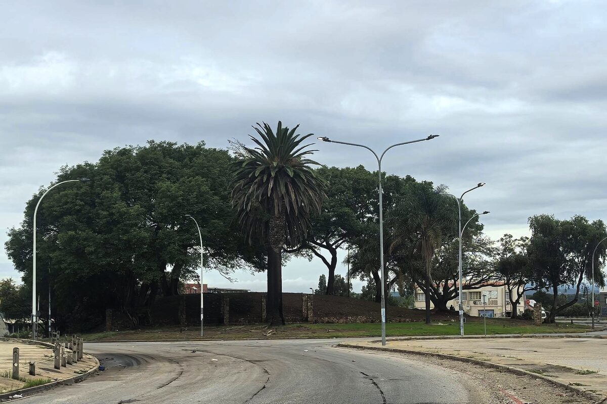 The clean-up will commence at Bubbs Avenue, Kariega, just in front of the Uitenhage Train Station.