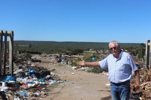 Farmers force closure of municipal waste site