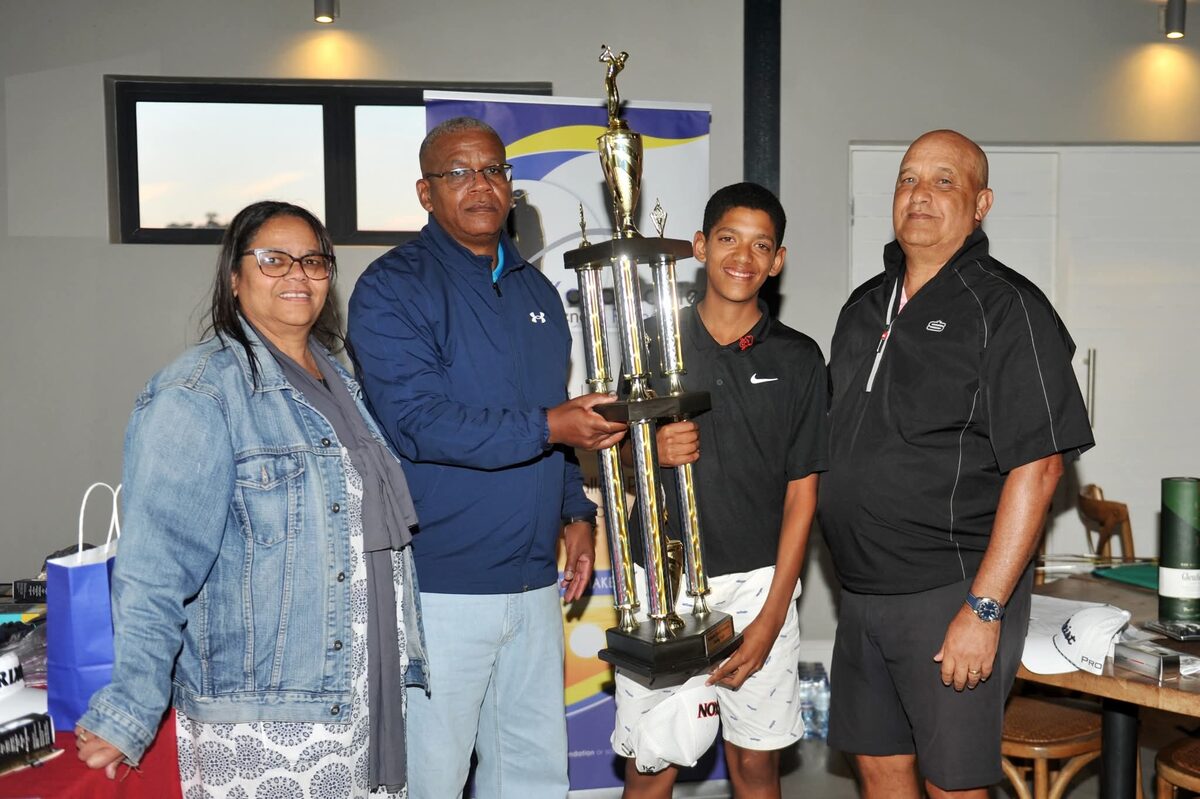 Young golf champion tees up title defence