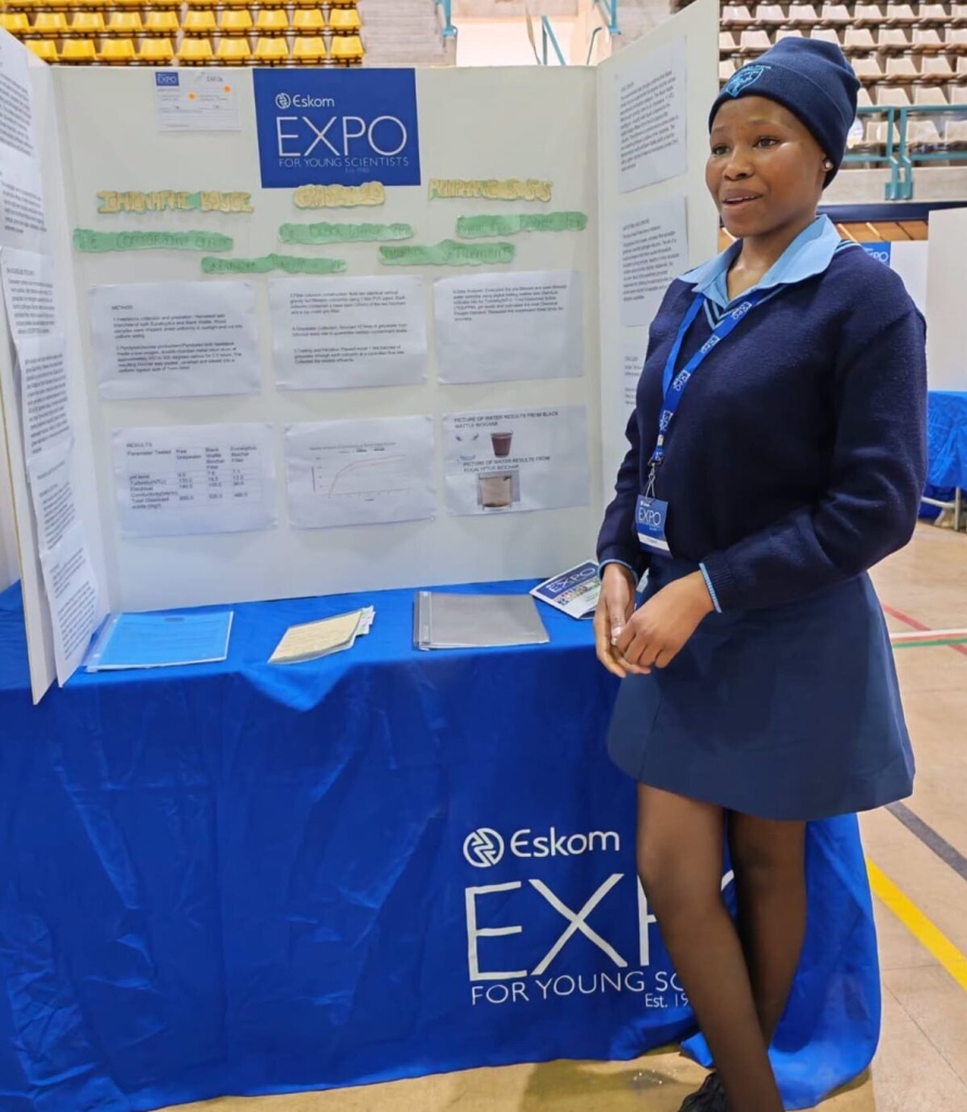 Best Project in Earth Science - Iminathi Boyce, Grade 10, Phaphani Senior Secondary School.