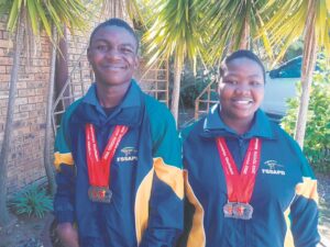 Atlete ryg medaljes in