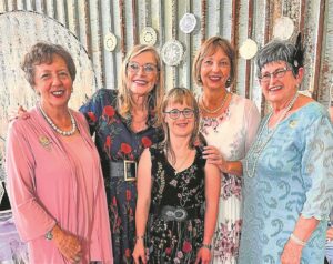 Trakteer vroue op praatjie