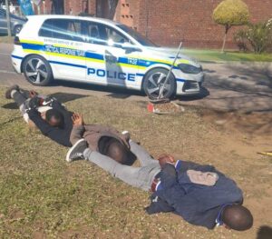 Police and community in Virginia work together to arrest suspects