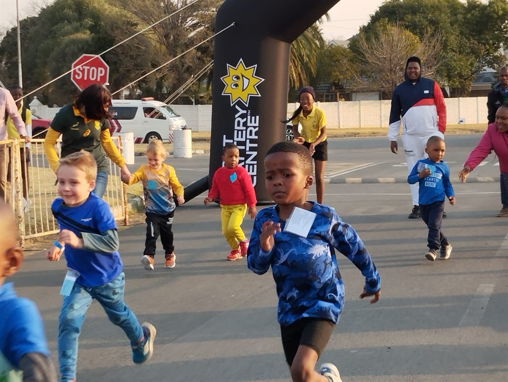 100?m Boys Toddler walk/dash 3–6 years:?Katlego Mo