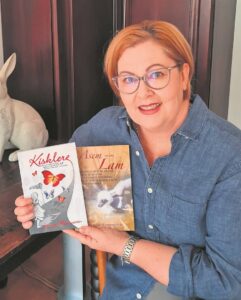 Haarkapper uitgeknip vir rol as skrywer