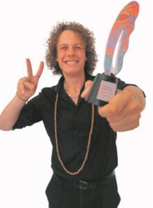 Sy kreatiwiteit so skerp soos ’n doring