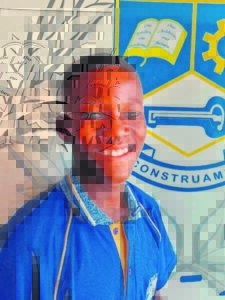 Support rugby, netball