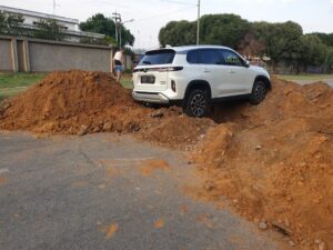 Lack of service leads to crumbling city